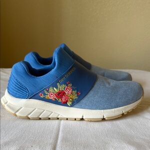 Disney x New Balance Beauty and the Beast